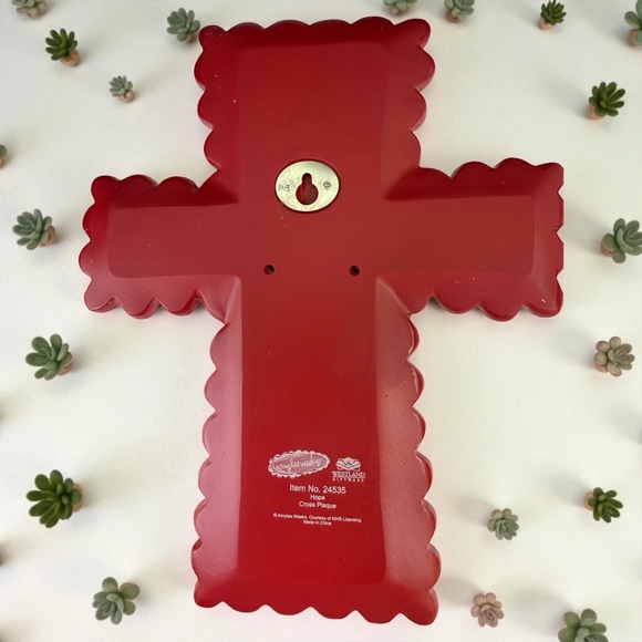 HOPE SAYING  Heart Patterned Red and White Cross Wall Decor NEW in Box - Picture 3 of 3